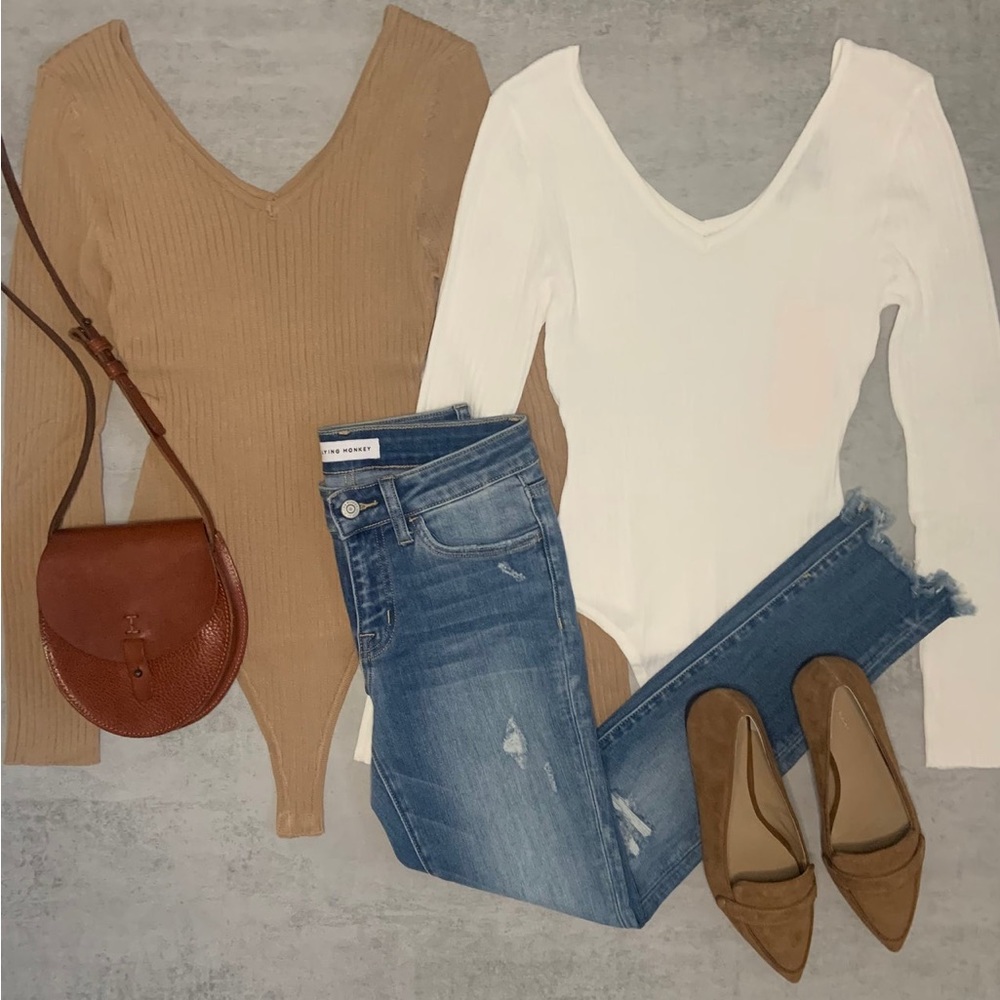 Basic Ribbed Knit Bodysuit - Picture 3 of 4